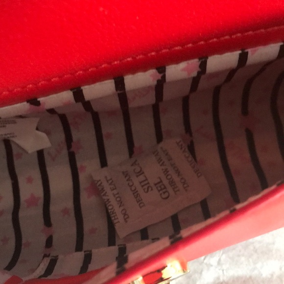 Betsey Johnson Red Crossbody Bag - Picture 7 of 7